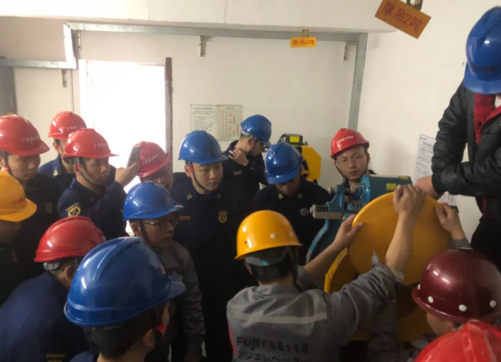防风险 助救援 | 安博网_安博(中国)有限公司
助力2024年湖南省消防救援队伍基层指挥员培训(郴州承训点) 防风险 助救援 | 安博网_安博(中国)有限公司
助力2024年湖南省消防救援队伍基层指挥员培训(郴州承训点)